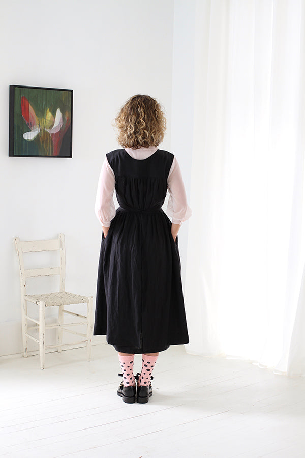 apron dress linen Pinafore Apron, Cottage Core Apron, Women's with Pockets, Cooking Apron, Maxi L if there are three it is similar to Cotton Linen Poplin Apron Dress,