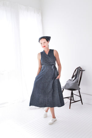 CUISINE APRON DRESS IN INDIGO CHAMBRAY LINEN LIBBIE SUMMERS CUISINE APRON DRESS IN INDIGO CHAMBRAY LINEN LIBBIE SUMMERS